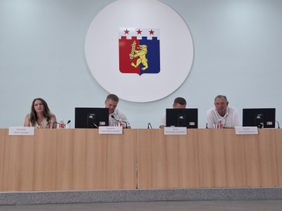 Депутаты первого созыва Совета депутатов Красногвардейского муниципального округа Ставропольского края провели заключительное заседание