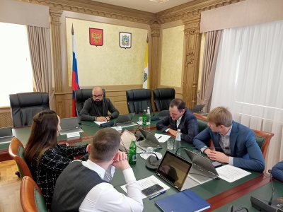 Молодые парламентарии приняли участие в совещании  по вопросам молодежной политики