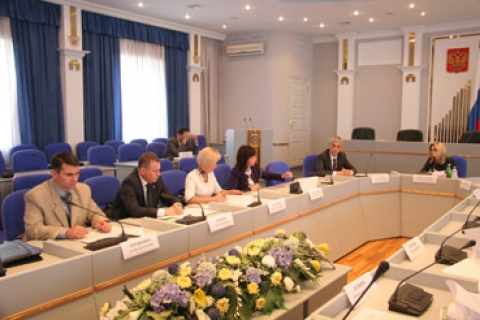 ОТРАСЛИ НУЖДАЮТСЯ В ПОДДЕРЖКЕ