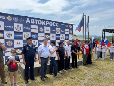 На Ставрополье состоялись соревнования по автокроссу, посвященные юбилею Победы