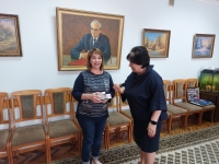 Любовь Хенкина передала лекарства для больного ребёнка