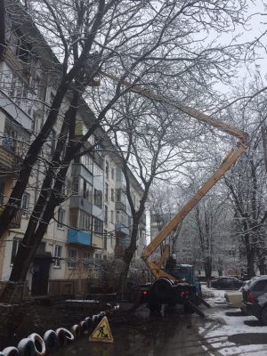 Депутаты помогли жителям многоквартирного дома в Ессентуках