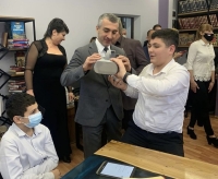 В станице Ессентукской открылась библиотека нового поколения