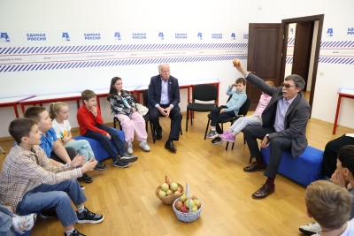 В Ставрополе краевые депутаты дали старт проекту "Каникулы в Штабе"