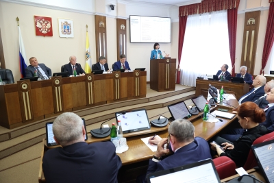 На майском заседании Думы Ставрополья приняты изменения в ряд краевых законов