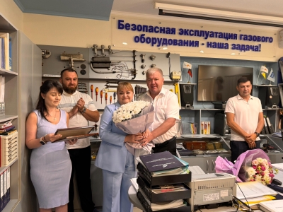 Николай Роев поздравил коллектив «Предгорныйрайгаз»