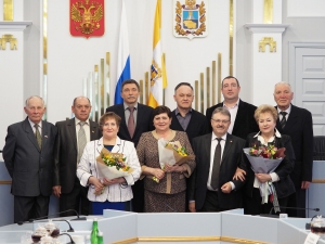 В дружеской обстановке