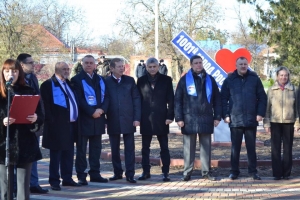 Депутат Думы Ставропольского края Николай Новопашин принял участие в торжественном открытии реконструированного сквера перед стадионом города Ипатово, которое прошло в рамках проекта «Формирование комфортной городской среды»