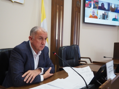 Как предотвратить гибель птиц при борьбе с грызунами обсудили в Думе Ставрополья