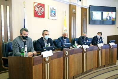 Краевые депутаты подчеркнули важность популяризации школьного спорта