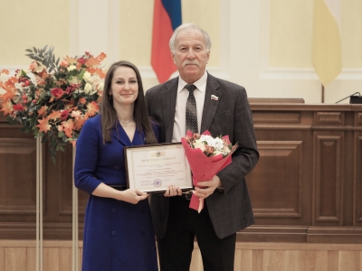 Лучшим педагогам края вручили награды