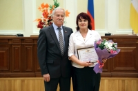Николай Великдань вручил награды краевой Думы  лучшим педагогам Ставрополья