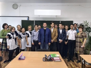 Депутат Думы Ставропольского края Николай Новопашин провел очередную ежемесячную встречу с учащимися