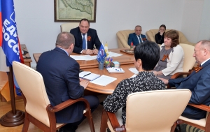 НА ПРИЕМЕ У ДЕПУТАТА