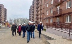 Краевые депутаты проконтролировали, как идет переселение граждан из аварийного жилья